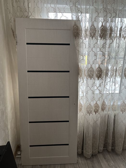Продаётся межкомнатная дверь