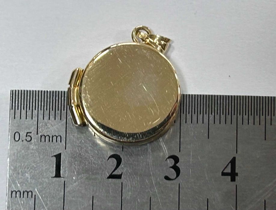 Златна висулка-медальон 14К 585 /3,70 гр.
