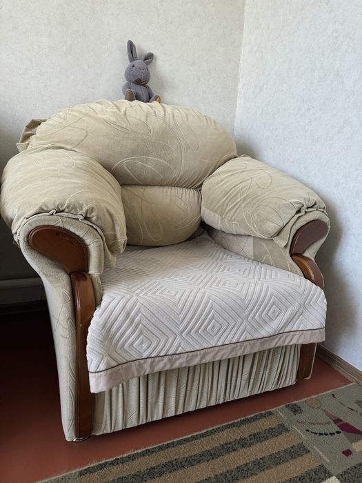 Продам диван-уголок, комплект.