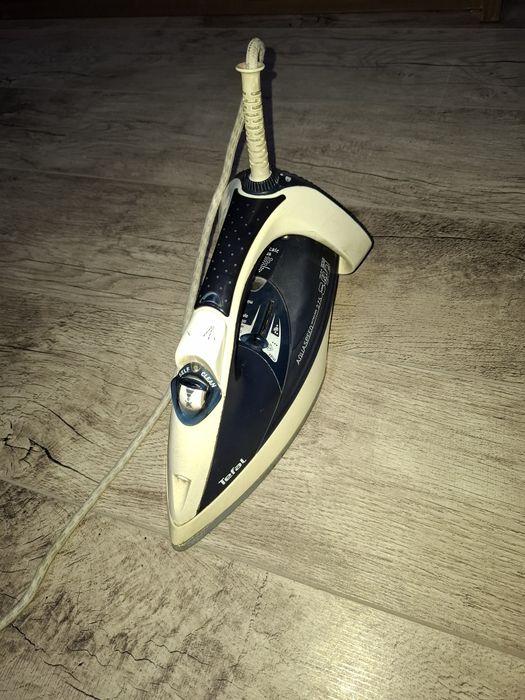 Продаётся утюг Tefal
