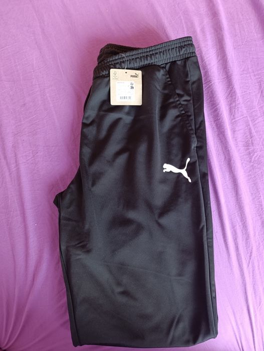 Оригинално долнище Пума, размер Л