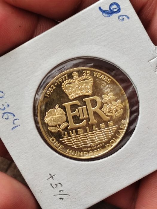 100 златни долара острови Кук