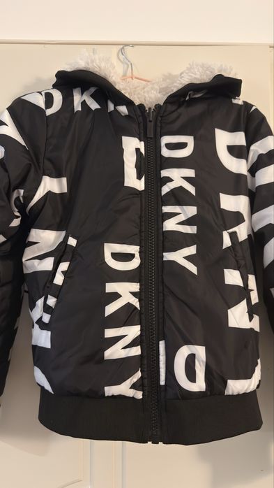 Дебело пухено двулицево яке на DKNY за 12 годишно