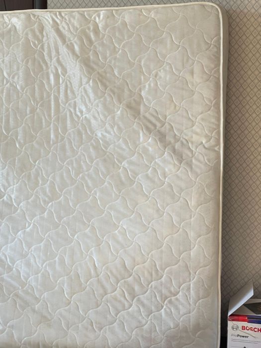 Матрас, размер 2м х 1.8м