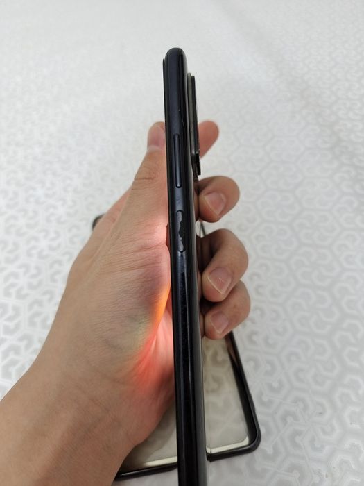 Продаю телефон redmi note 10 pro отлично состояние