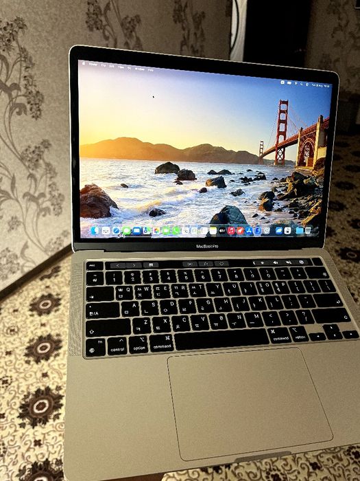 Macbook pro m1 (ideal holatda)