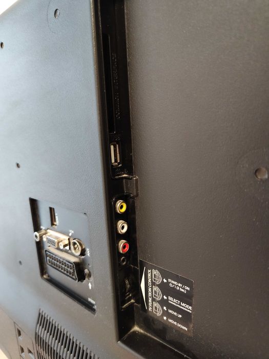 Televizor LED 32'' HD Akai LT-3227AD, negru, stare bună