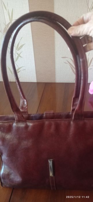 Кожаная  женская сумка