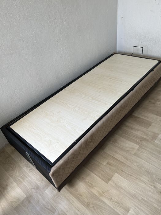 Спалня легло.