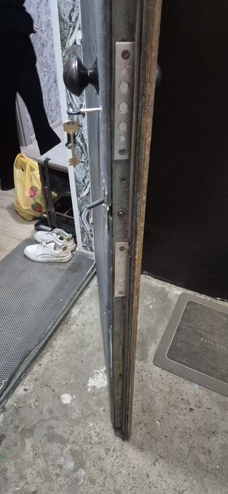 Продам дверь входную