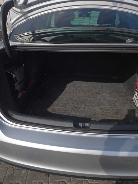 VOLKSWAGEN Jetta 2012 — imagine 5