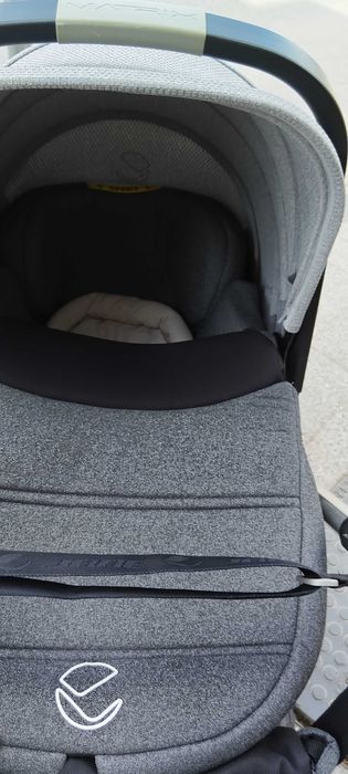 ОТЛИЧНА Jane 3 в 1 с база изофикс и аксесоари