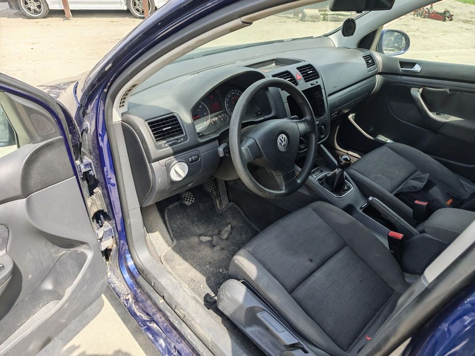 Volkswagen Golf 5 1.9 TDI 105к. На части