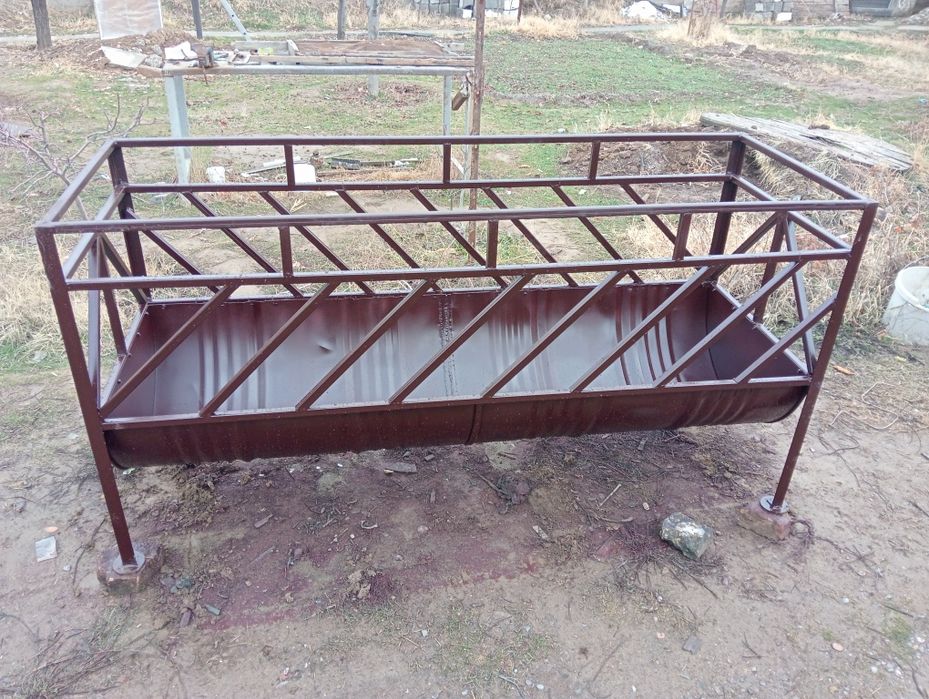 Астау, Ақыр (кормушка )