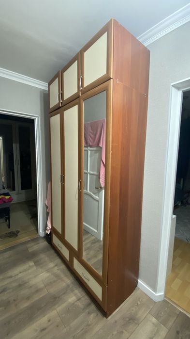 Продам шкаф срочно