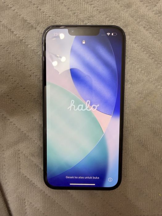 Продам iphone 13