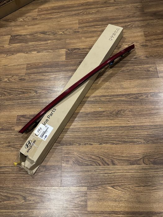 Отражатель крышки багажника Hyundai Santa Fe