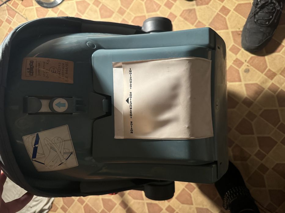 Продам автолюльку Chicco