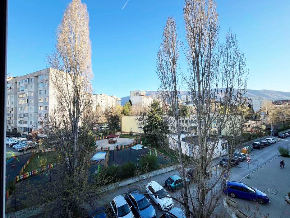 3-стаен апартамент за продажба в Красно село