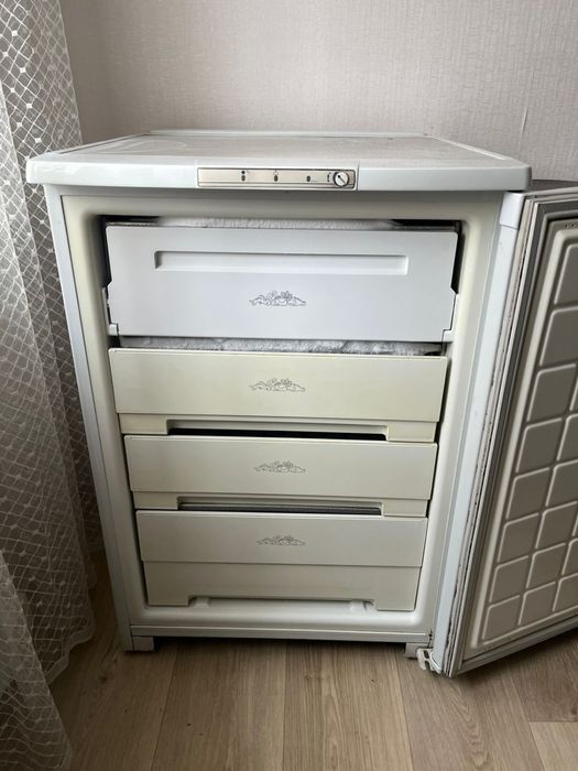 Продам морозильник в отличном состоянии