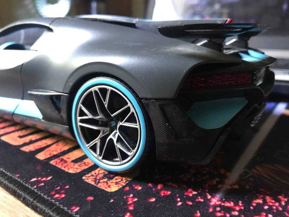 Продается модель 1:18 Bugatti Divo