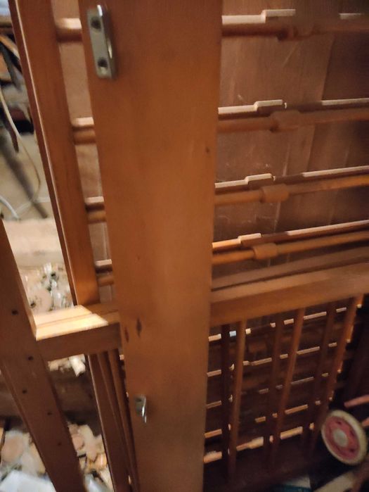 Детская кроватка (манеж) с матрацем