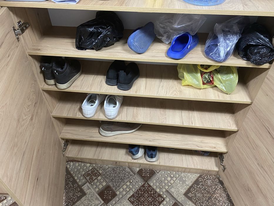 Продам два шкафа