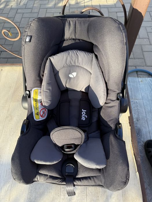 Продам автолюльку Joie
