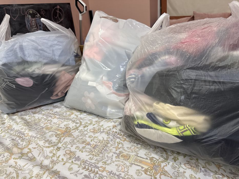 3 больших пакета вещей