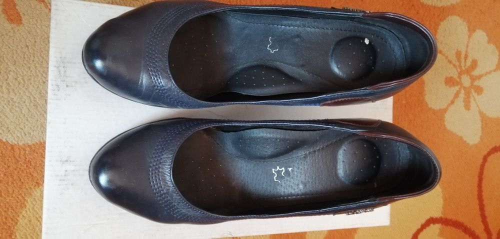 Обувки естествена кожа по 25лв.
