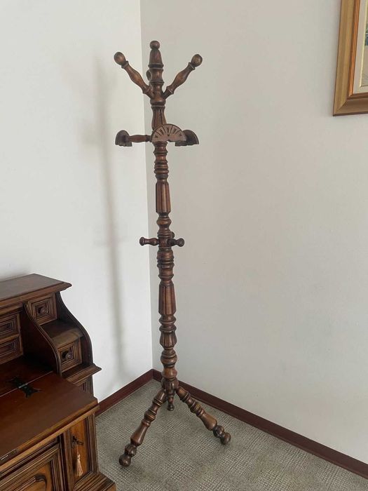 Комплект антични италиански мебели-масивно дърво и дърворезба