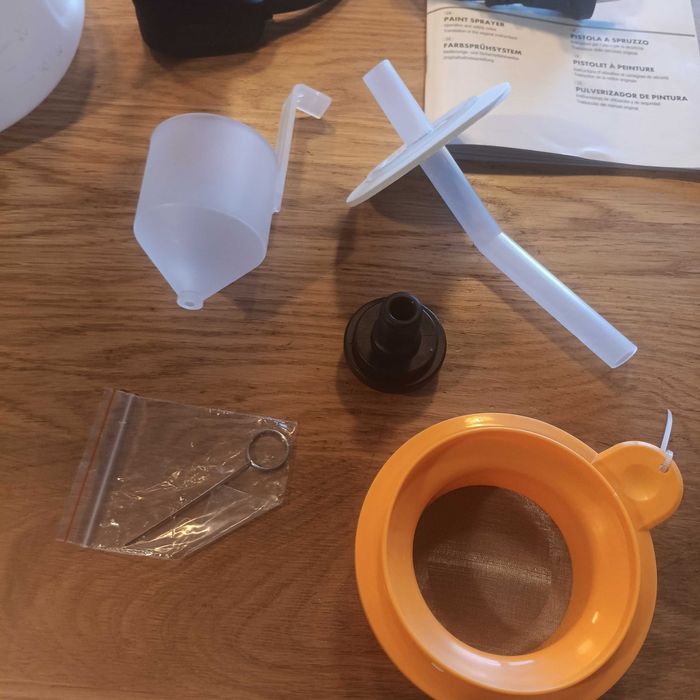 Електрически пистолет за боядисване 700W, 1200 мл, 4 дюзи, 3 режима