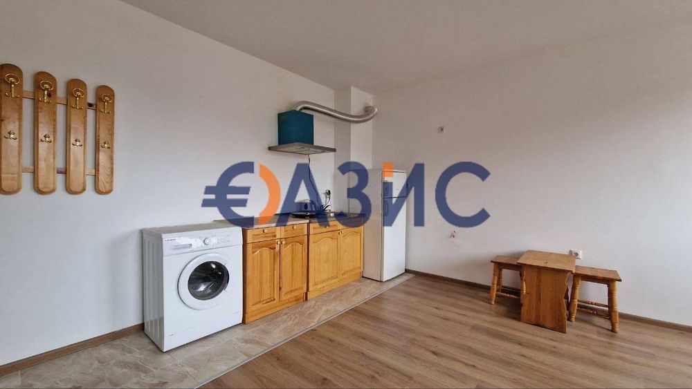 Продава се Двустаен апартамент в Бургас, Сарафово - 56 кв.м за 1786 €/кв.м - Снимка #3