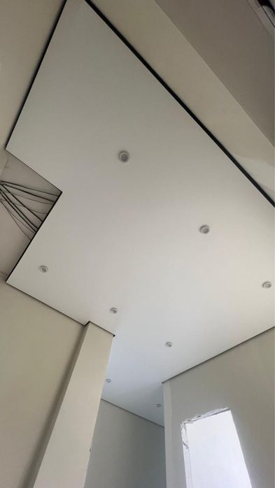 Натяжные потолкий