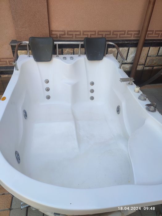 Жакузи рабочий. Китай