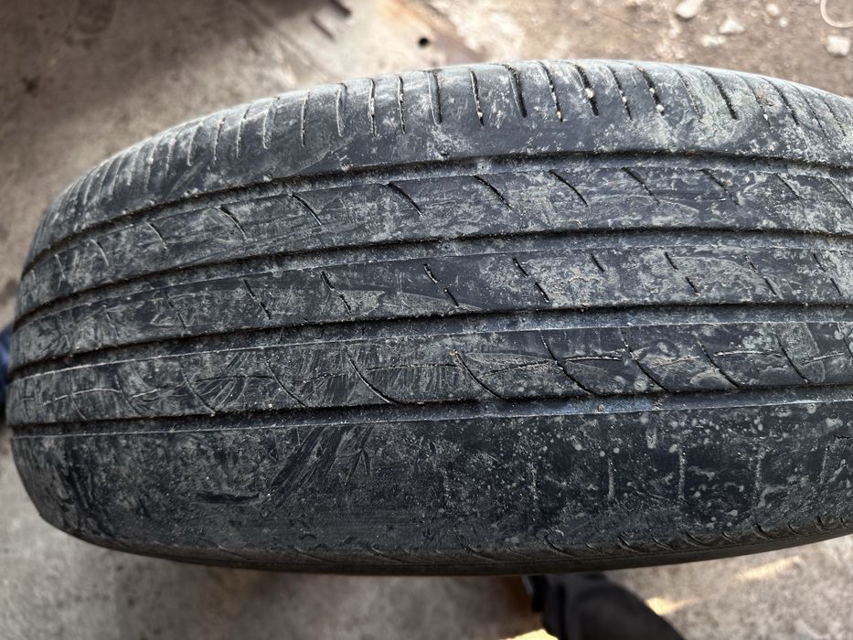 Продам шины летние 235/65R18