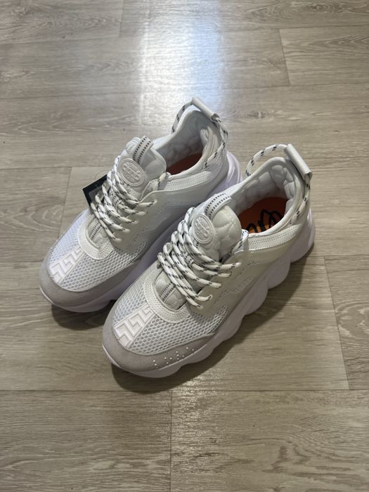 versace chain reaction