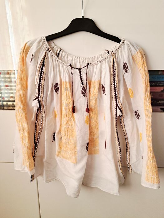 Ie autentica,copii,  costum popular