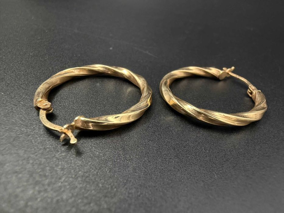 Dracula Amanet: Cercei de Aur 2.54gr/14k.