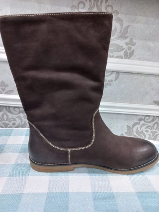 Продаю зимние сапоги 35 размера