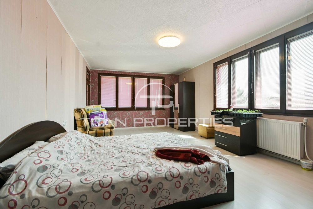 Продава се Къща в Костинброд - 314 кв.м за 1641 €/кв.м - Снимка #16