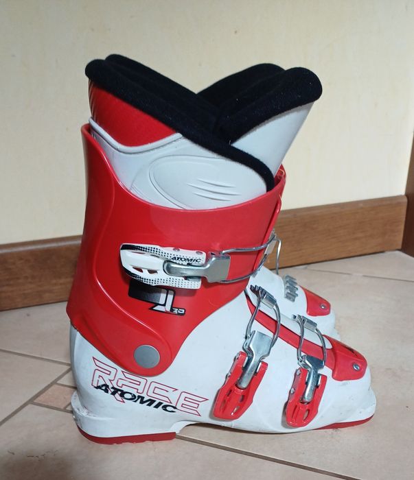 Clapari schi Atomic junior 35 1/2