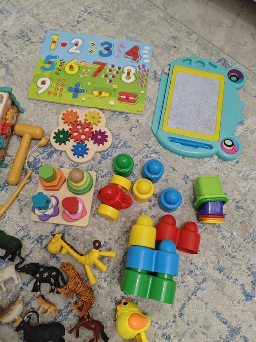 Игрушки для малышей 2к