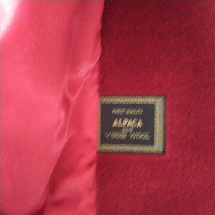 Продам польто производство Италия