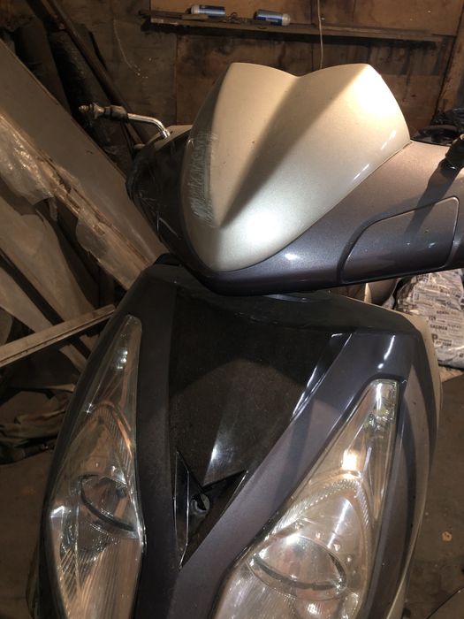 Продам скутер требует ремонт