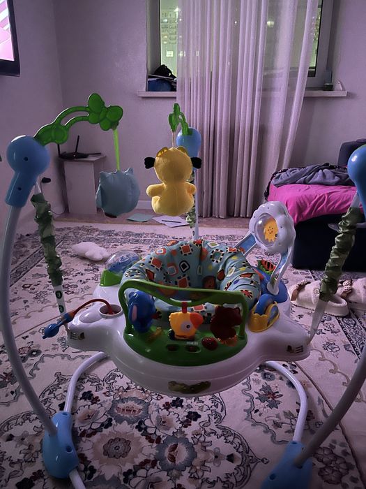 Прыгунок для ребенка