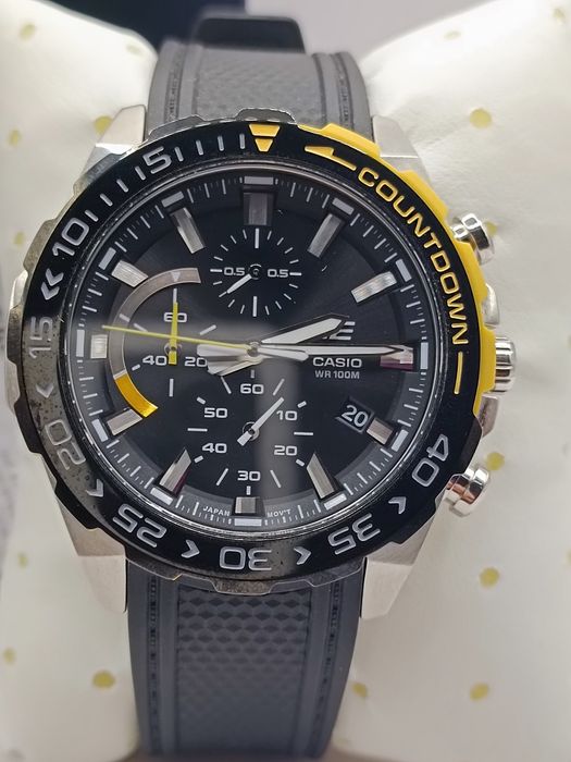 Часовник Casio EFR - 566 / 22 месеца гаранция