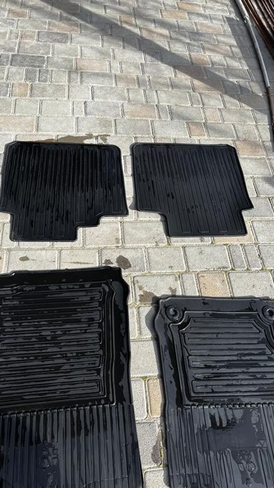 Полики для авто .