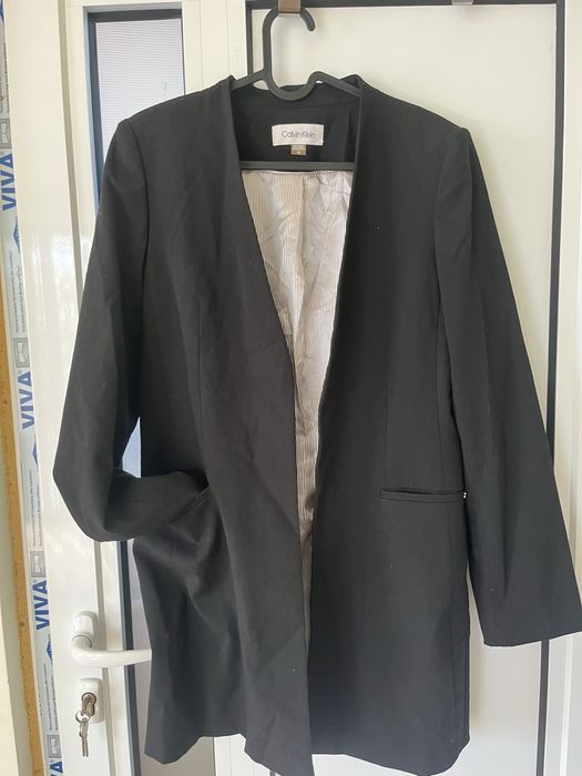 Елегантно черно сако , дълго Calvin Klein