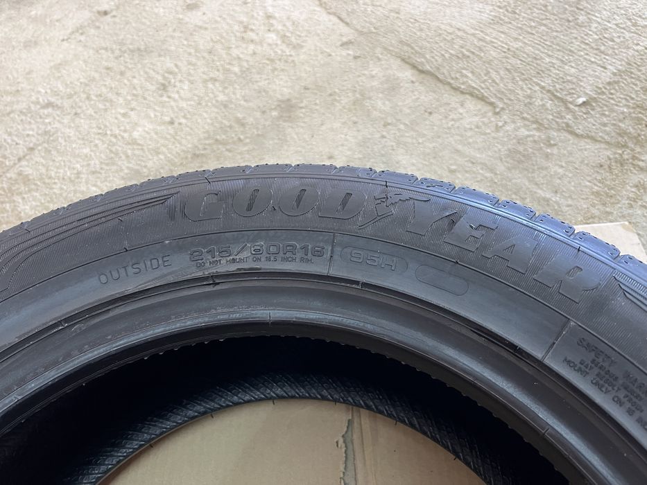 Комплект летних шин GOODYEAR 215/60/16